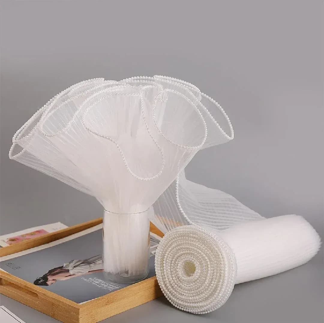 White Wrapping Paper Net Wrinkled with Pearl 64 cm long